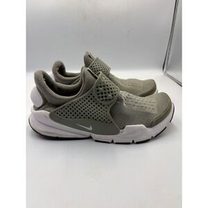 Nike SOCK DART SE, Sz‎ 10.5 Low Top Sneakers Green 848475-005